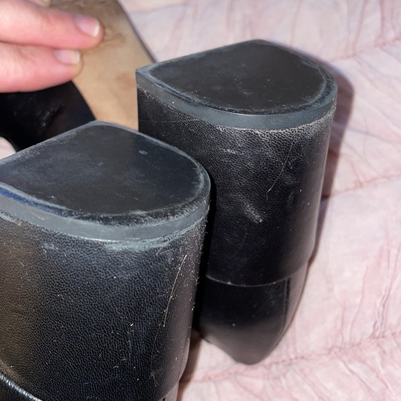 Chloe Chunky Heels - Picture 4 of 11